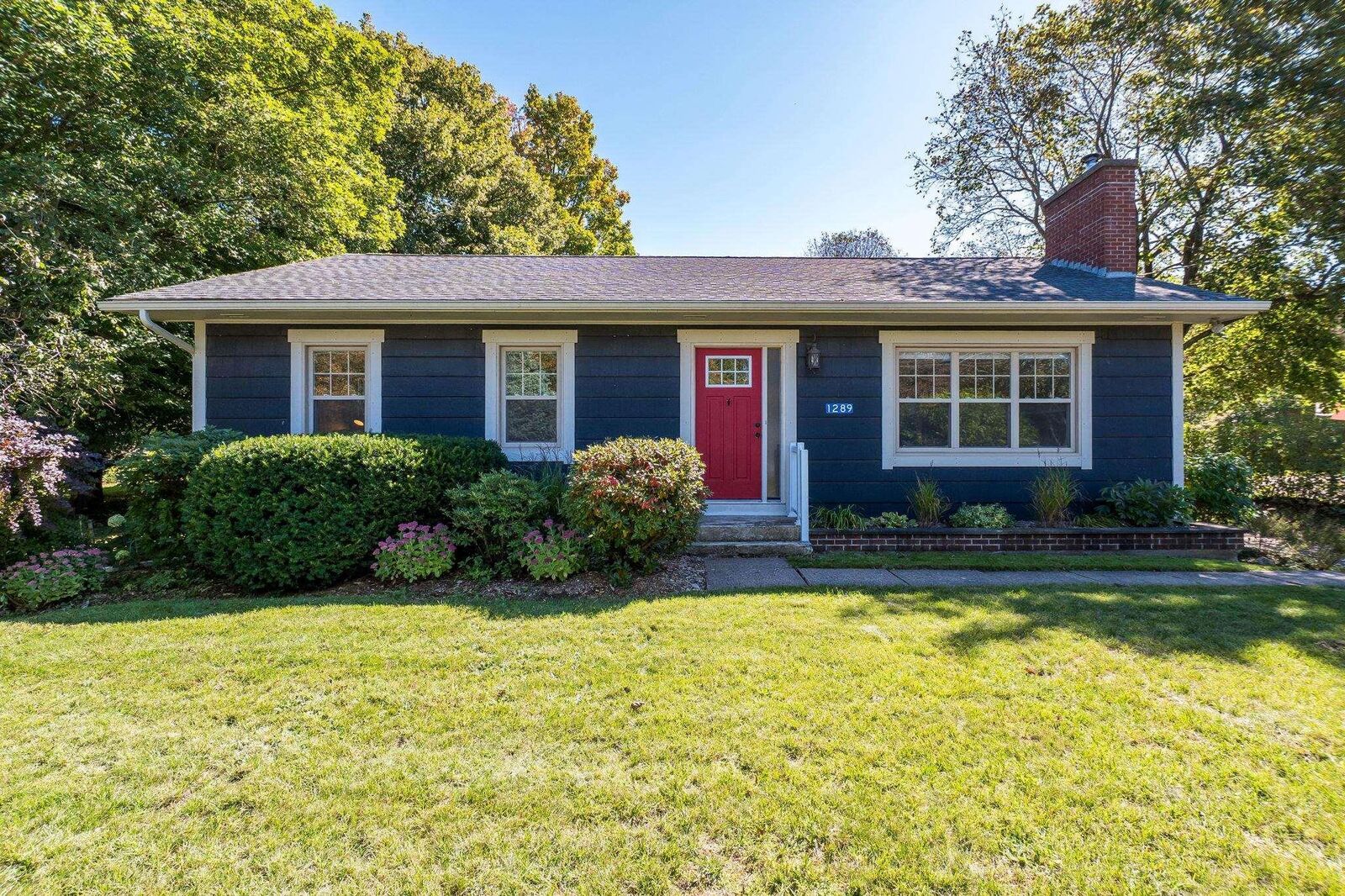 Property Photo:  1289 Belcher Street  NS B0P 1T0 