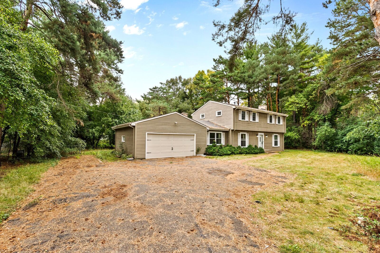 Property Photo:  18010 County Road 6  MN 55447 