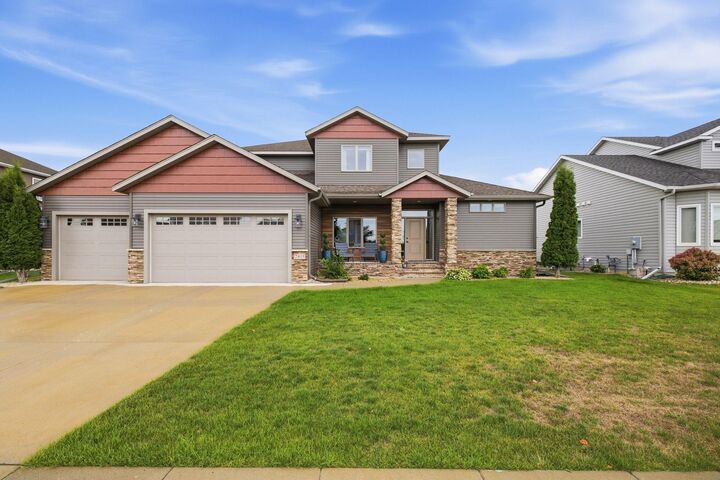 Property Photo:  2815 Pyle Lane E  ND 58078 