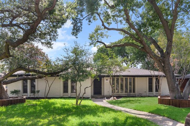 Property Photo: 1612 Northcrest Drive TX 75075