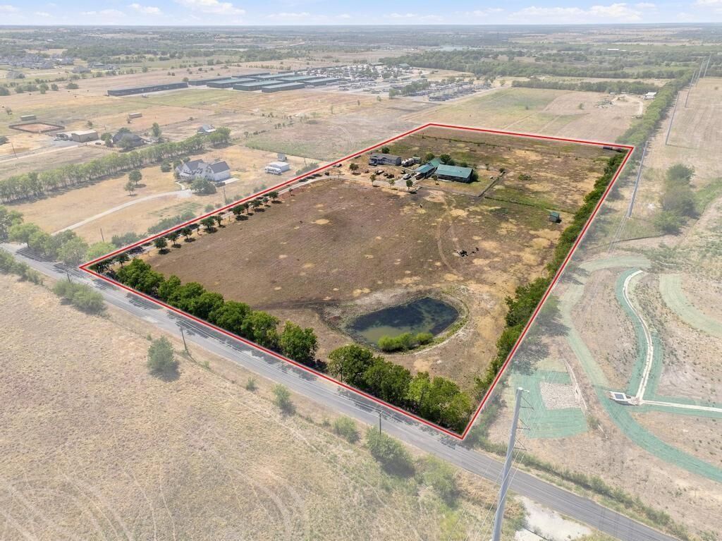 Property Photo:  2141 Block Road  TX 75058 