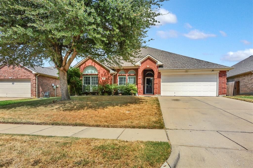 Property Photo: 3019 Churchill Downs TX 75060