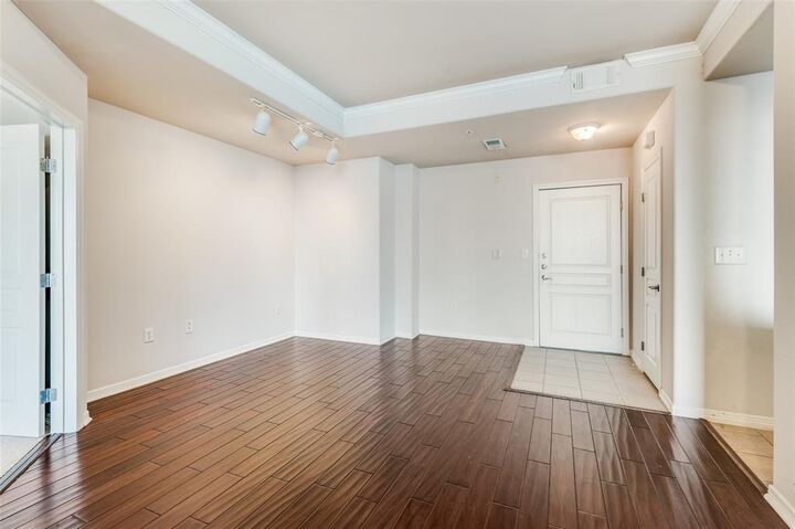 Property Photo: 330 Las Colinas Boulevard E 924 TX 75039