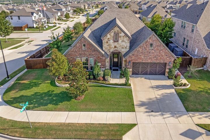 Property Photo: 10301 Morada Road TX 76126