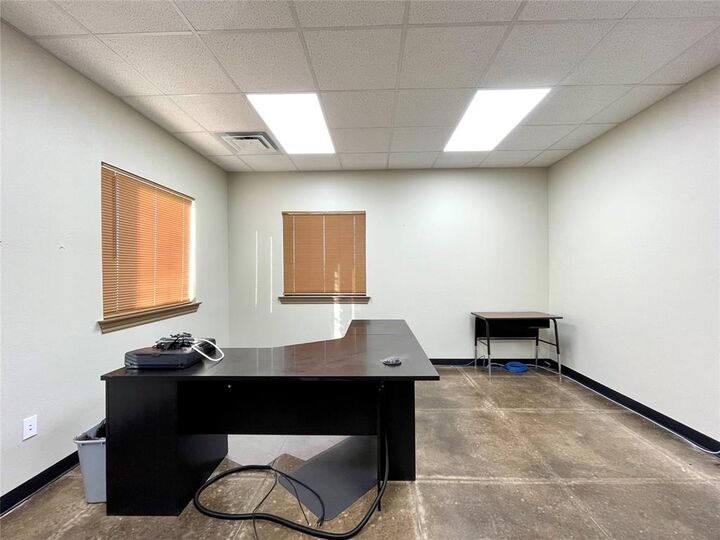 Property Photo:  404 W Pikes Peak Road  OK 73018 