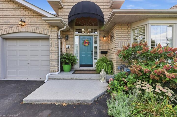 Property Photo:  16 Red Haven Drive  ON L3M 5J7 