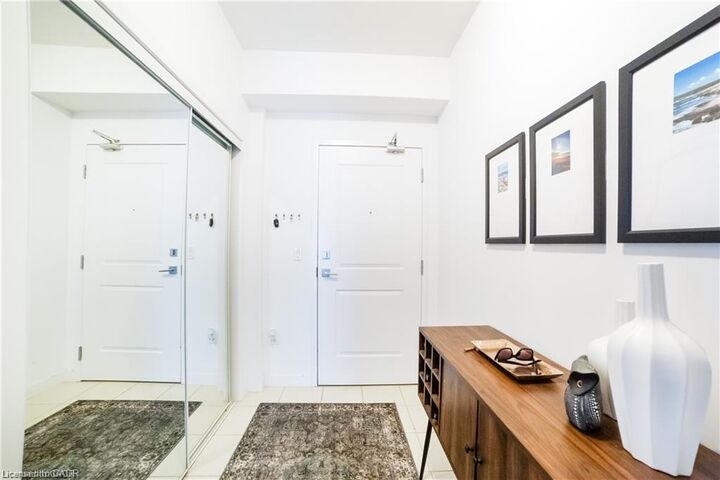 Property Photo: 85 Robinson Street 909 ON L8P 0B9