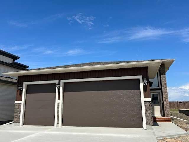 Property Photo:  11402 Wisteria Court  AB T8V 1L1 