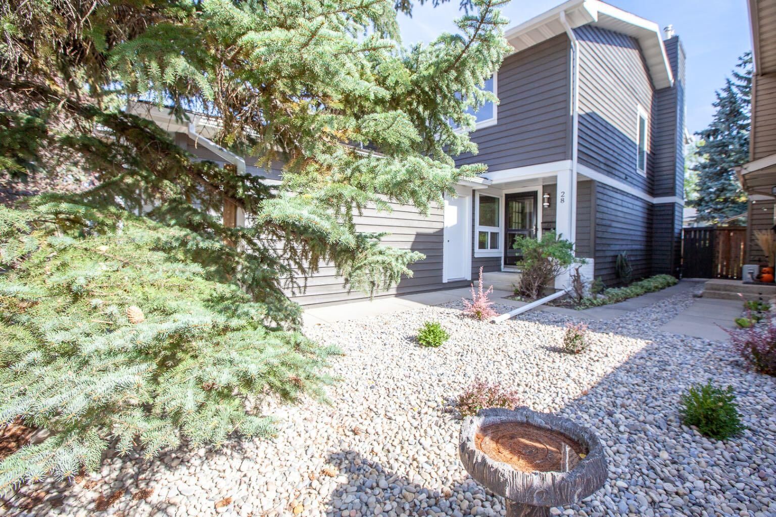 Property Photo: 28 Midpark Gardens SE AB T2X 1N7