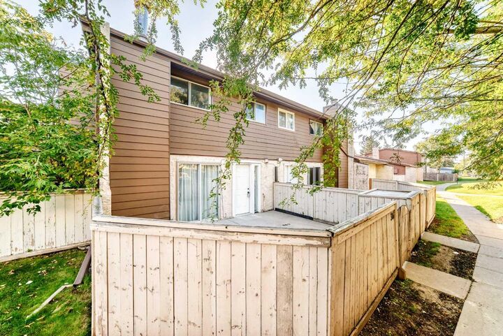 Property Photo:  5404 10 Avenue SE 316  AB T2A 5G4 