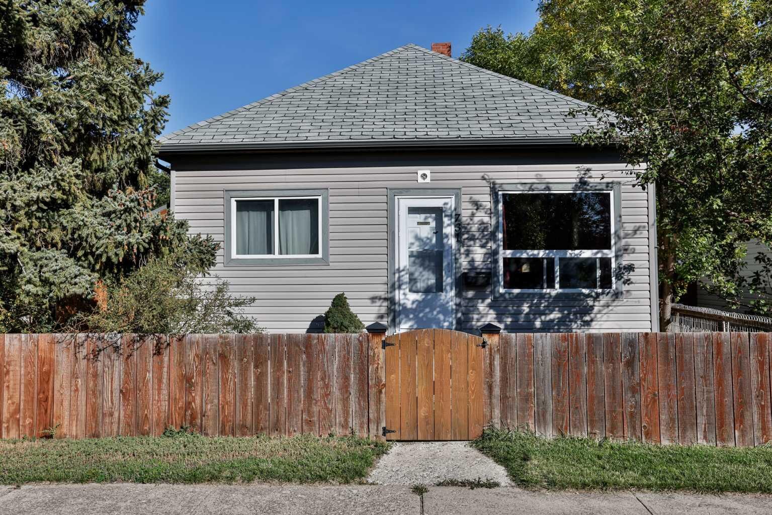 Property Photo:  731 14 Street N  AB T1H 2W2 