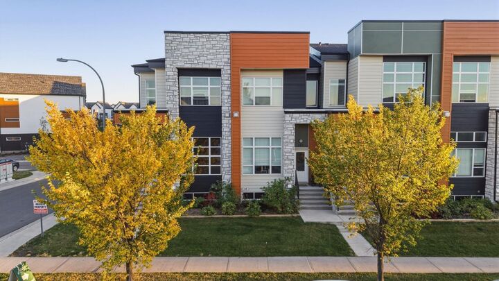 Property Photo:  1530 Bayside Avenue SW 505  AB T4B 4B5 