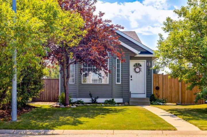 Property Photo: 92 Covington Court NE AB T3K 4L9