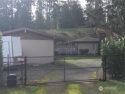 Property Photo:  24007 SE 24th Street  WA 98075 