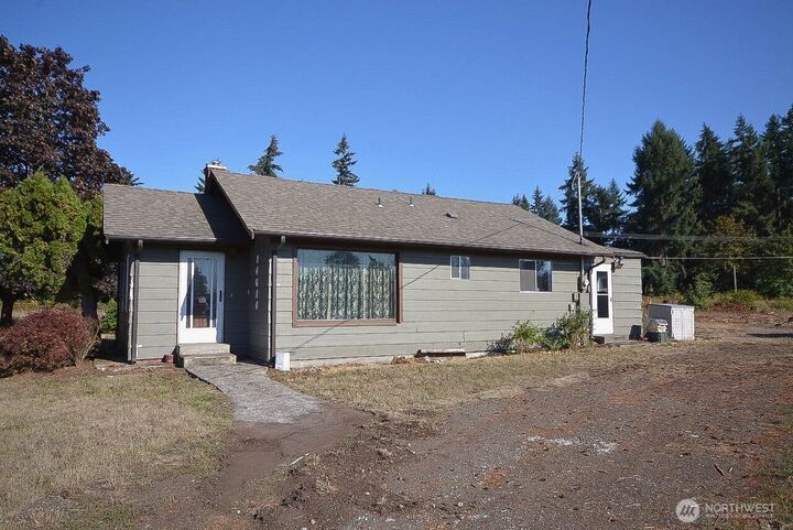 Property Photo: 14614 Lawrence Lake Road SE WA 98597