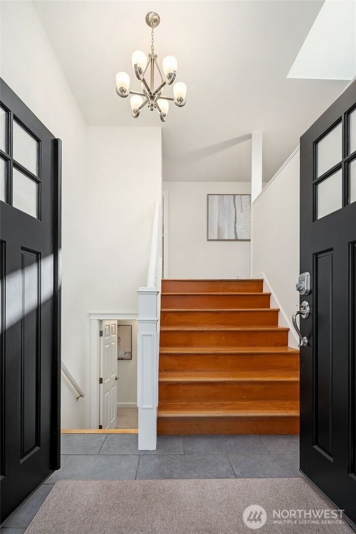 Property Photo: 2810 127th Avenue NE WA 98005