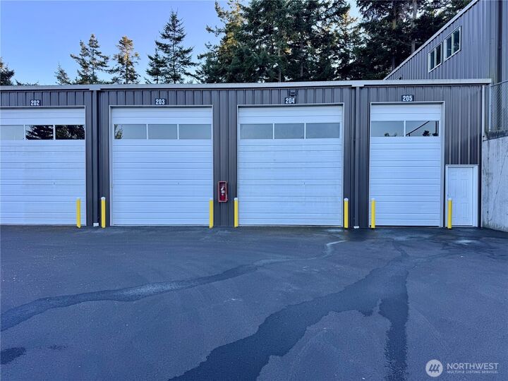 Property Photo: 6040 Sands Way 205 WA 98221