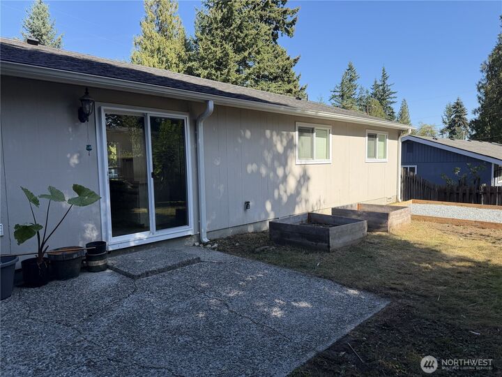 Property Photo: 2418 74th Street SE WA 98203