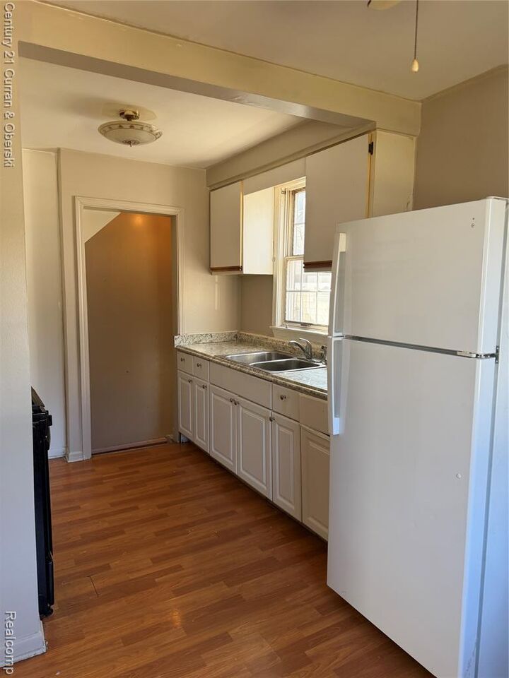 Property Photo: 7612 Hazelton Street MI 48127