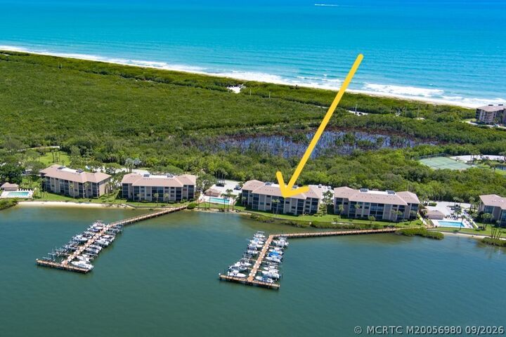 Property Photo:  4620 NE Sandpebble Trace 403  FL 34996 