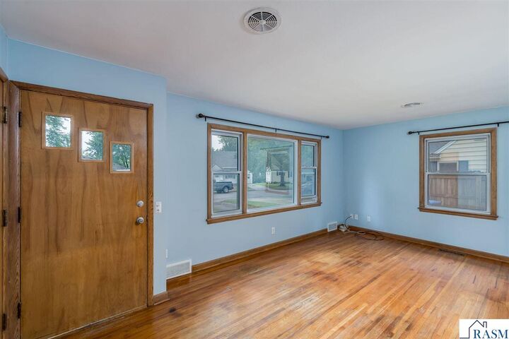 Property Photo:  13 Southview Drive  MN 56001 