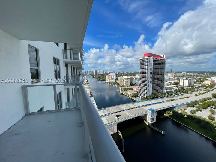 Property Photo:  4010 S Ocean Dr R1902  FL 33019 