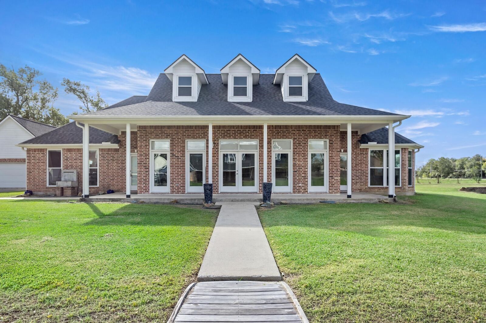 Property Photo:  5326 Atkinson Circle  TX 77630 