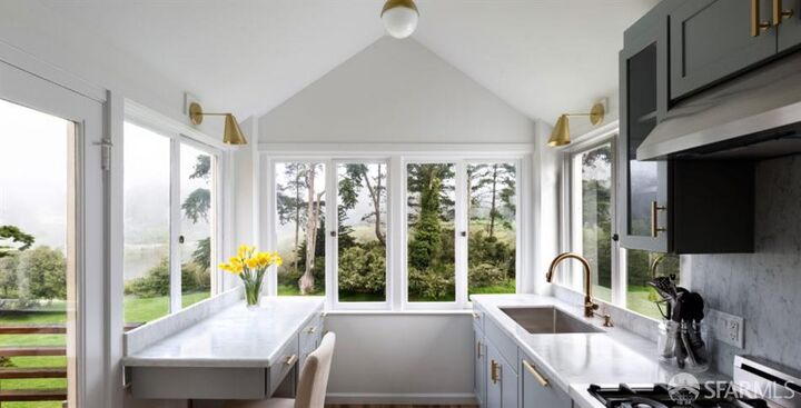 Property Photo:  948 Lake Street A  CA 94118 
