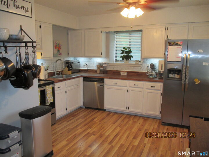 Property Photo:  84 Kent Court 84  CT 06450 
