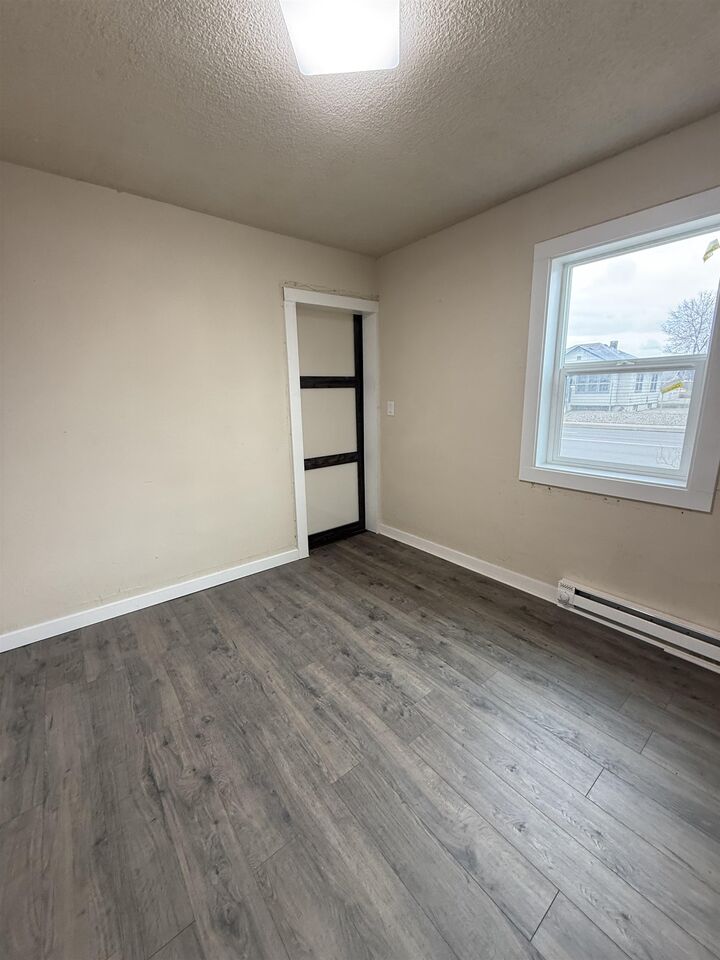 Property Photo: 2927 E Mission Ave WA 99202