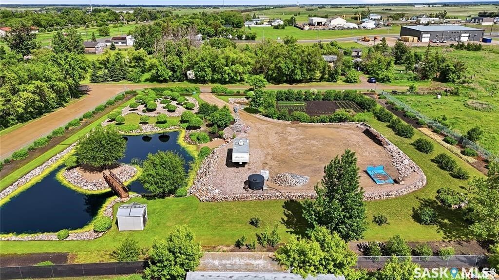 Property Photo: 207 4th Street S SK S0K 1E0