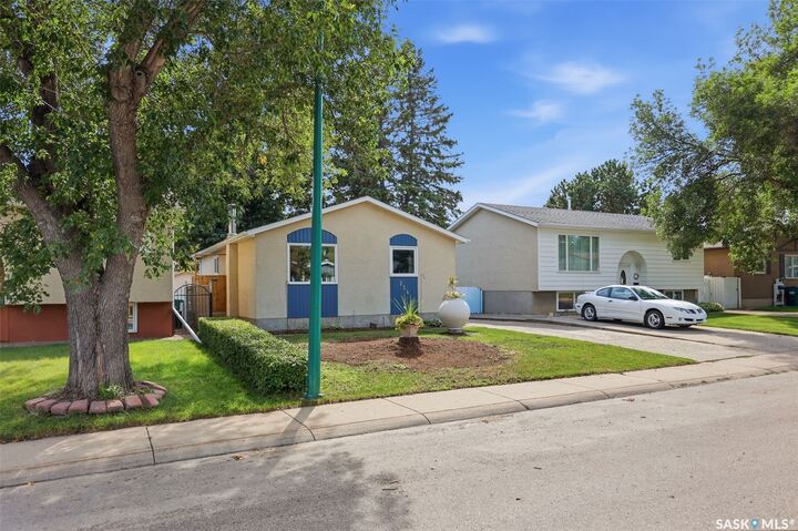 Property Photo: 254 McMaster Crescent SK S7H 4E3