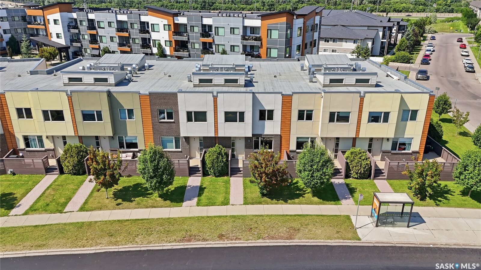Property Photo:  103 Willis Crescent 8  SK S7T 0X9 