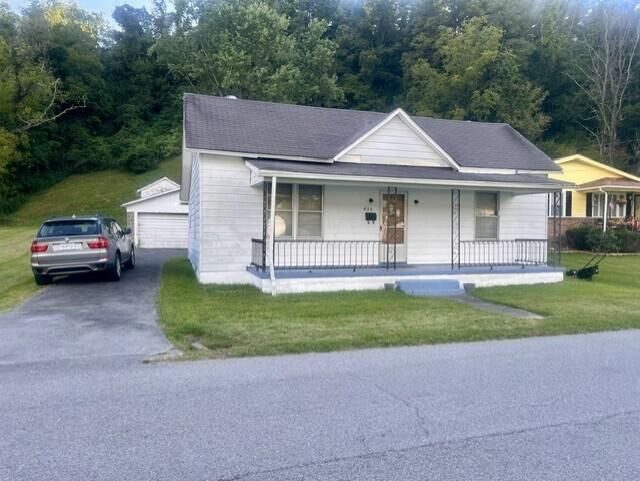 Property Photo: 435 Lyons Avenue VA 24651