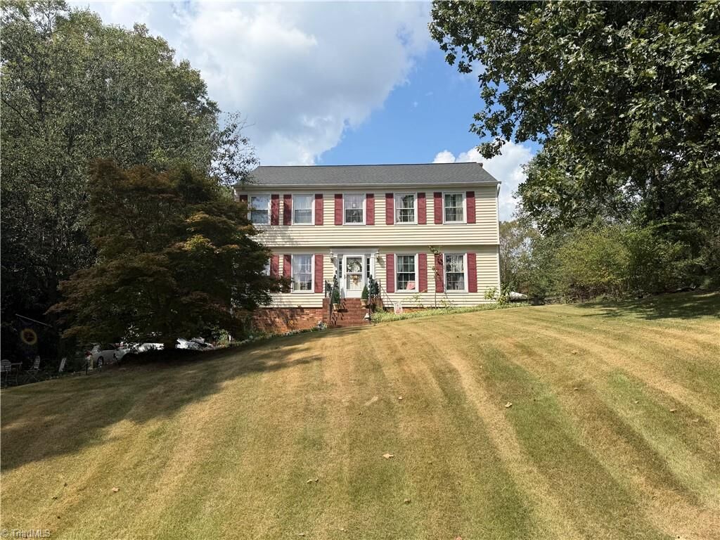 Property Photo:  2466 Vincent Road  NC 27106 