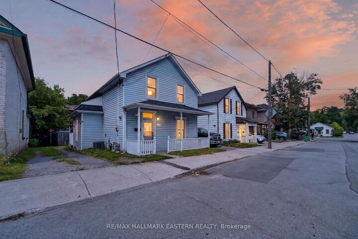 Property Photo:  625 Union Street  ON K9H 3V4 