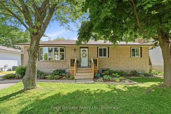 Property Photo:  93 Division Street S  ON K0K 1H0 