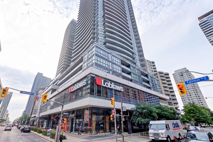 Property Photo:  89 Dunfield Avenue 2202  ON M4S 0A4 