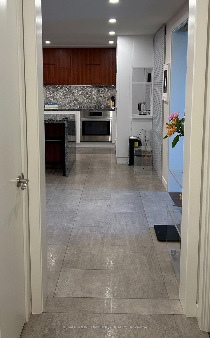 Property Photo: 1320 Islington Avenue 2506 ON M9A 5C9
