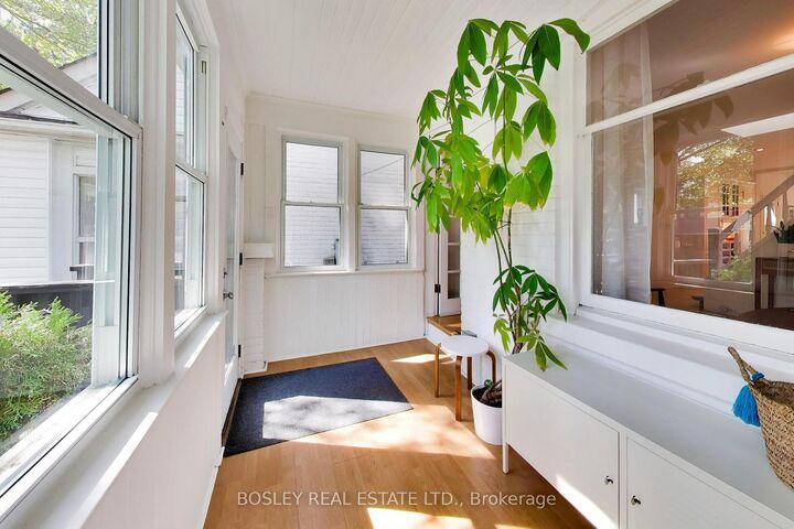Property Photo:  188 Oakcrest Avenue  ON M4C 1C2 