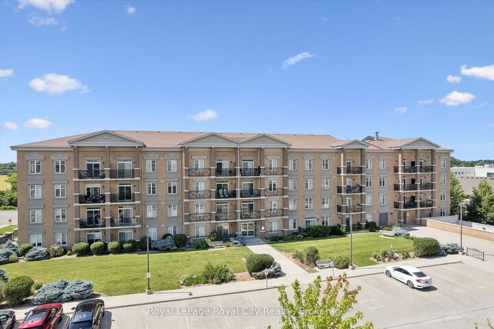 Property Photo:  2 Colonial Drive 113  ON N1L 0K8 