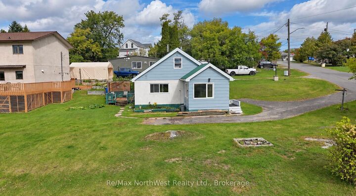 Property Photo: 119 Lyndale Avenue ON P0X 1C0