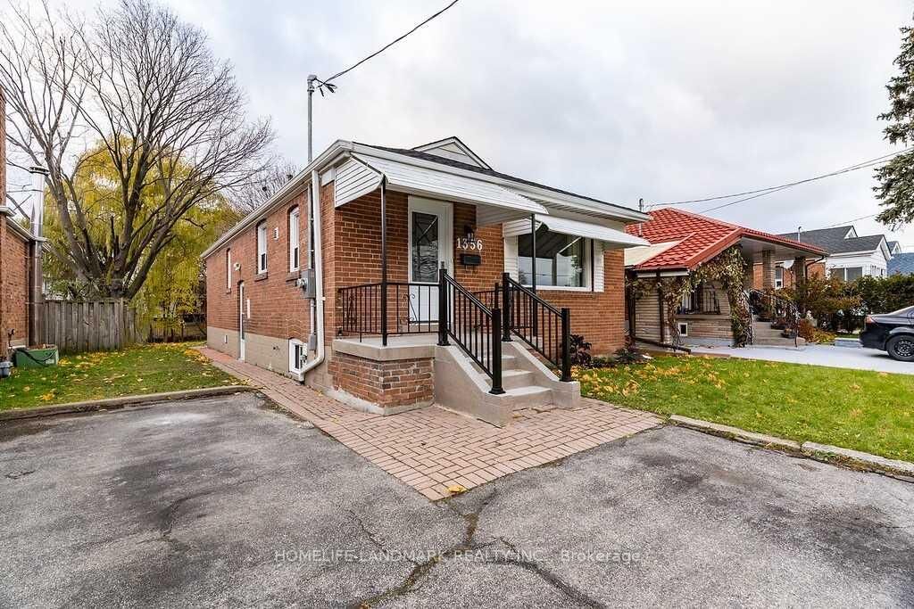 Property Photo:  1356 Warden Avenue Bsmt  ON M1R 2S2 
