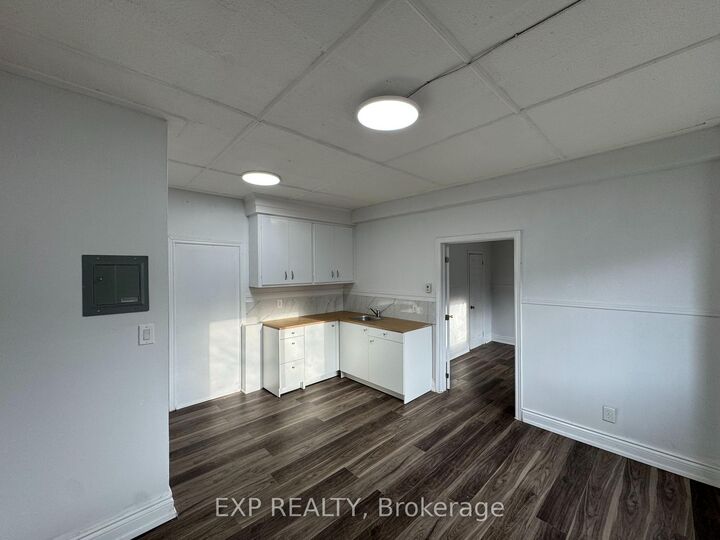 Property Photo:  19 Loyer Street  ON K1L 5V9 