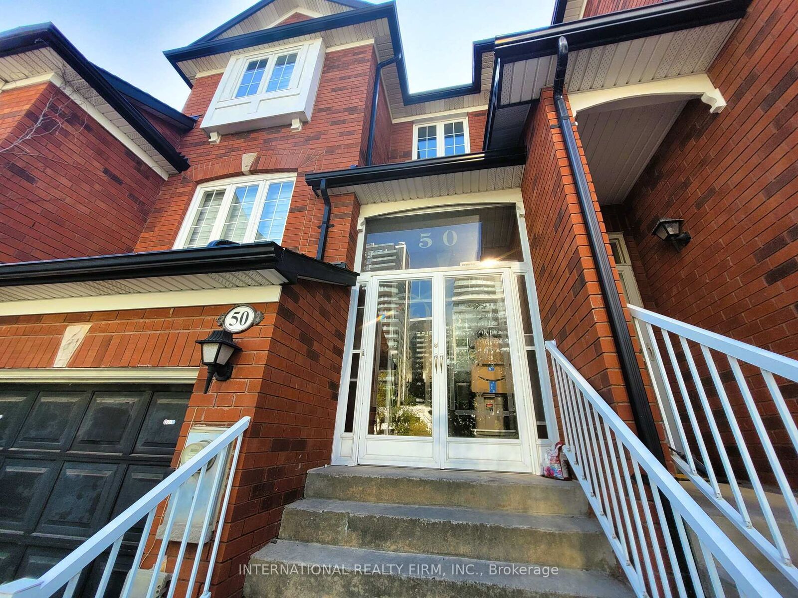 Property Photo: 50 Beresford Drive ON L4B 4J6
