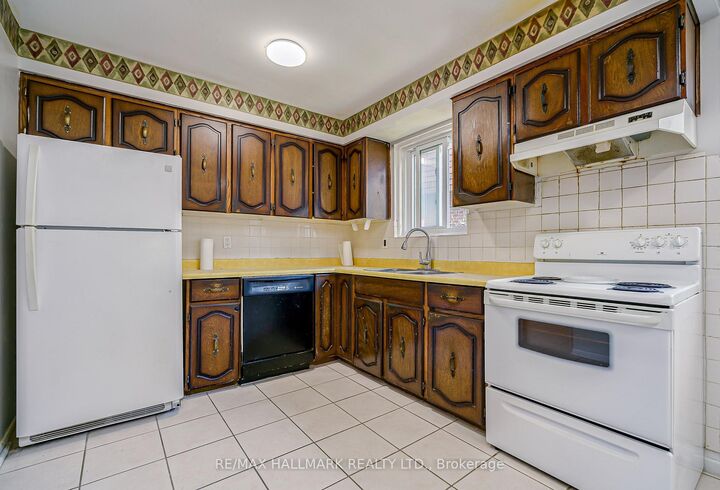 Property Photo: 27 Keyworth Trail ON M1S 2V2