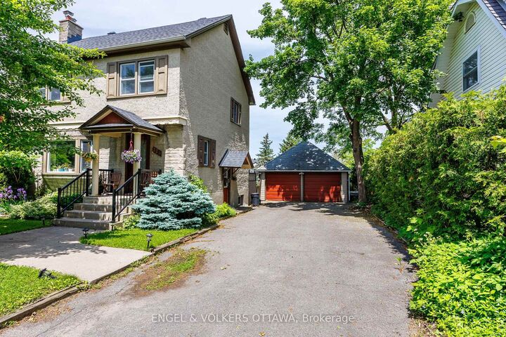 Property Photo:  225 Pleasant Park Road  ON K1H 5M4 
