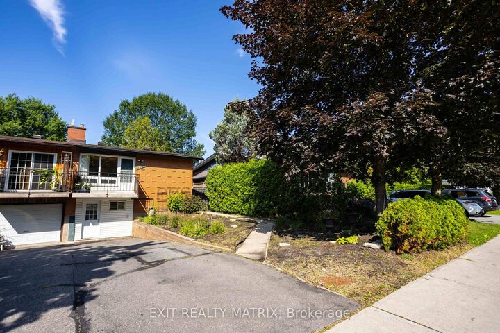 Property Photo:  2064 St Laurent Boulevard  ON K1G 1A9 