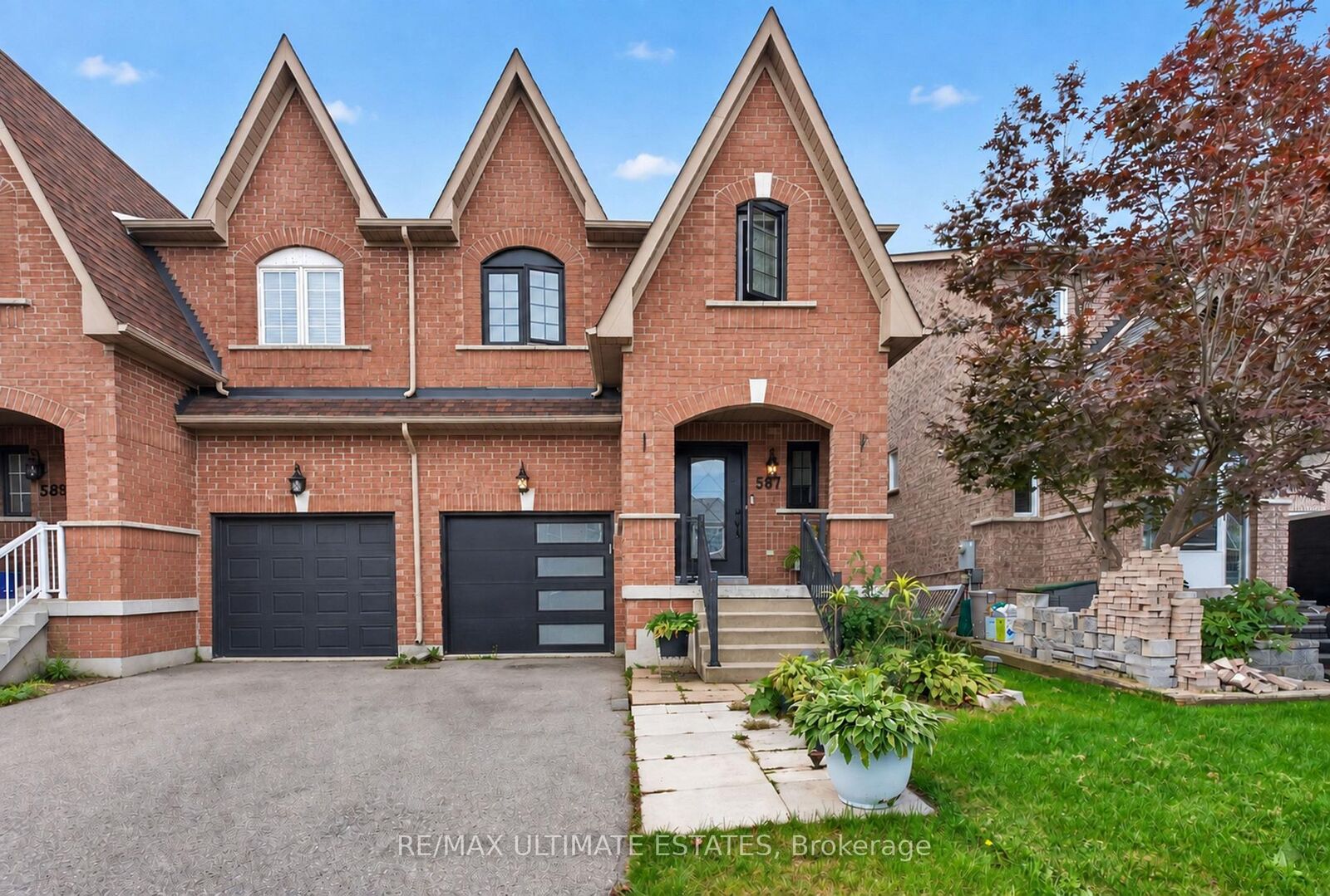Property Photo:  587 Caboto Trail  ON L3R 5S1 