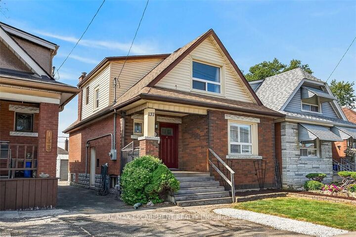 Property Photo:  137 Cope Street  ON L8H 5B3 